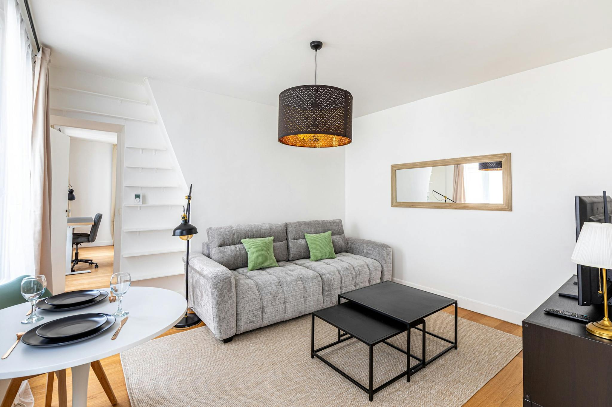  Entire Place  -  Rue du Faubourg Saint-Martin, Paris  - Gallery -  1