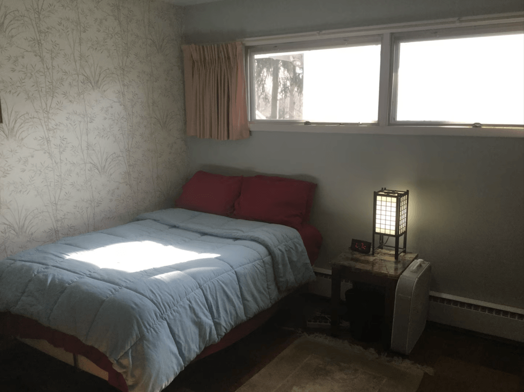 Charming Bedroom With Private Bathroom(Single Bed) - 1
