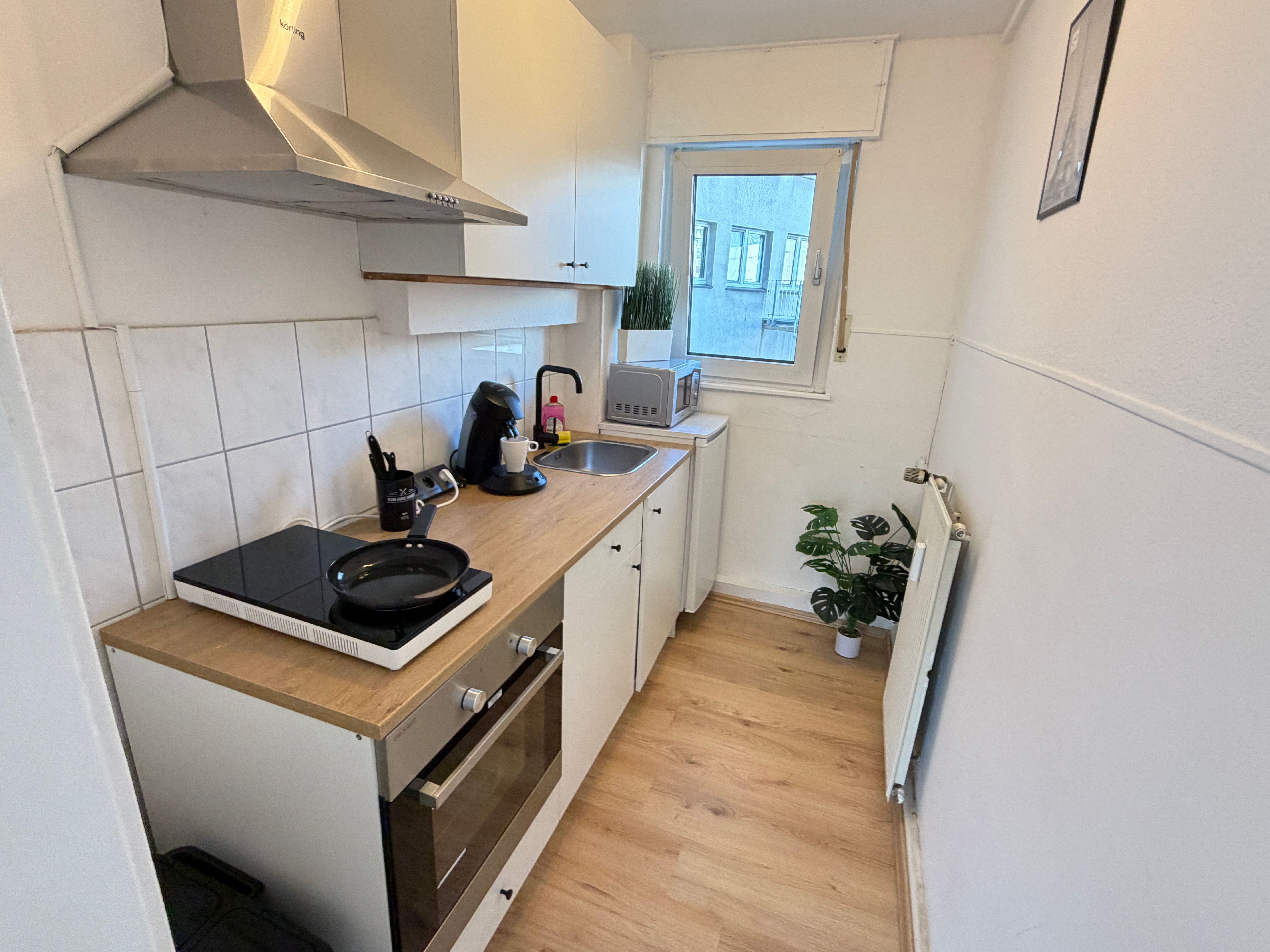 *City Apartment* -Apartment Möbliert All-In* - 3