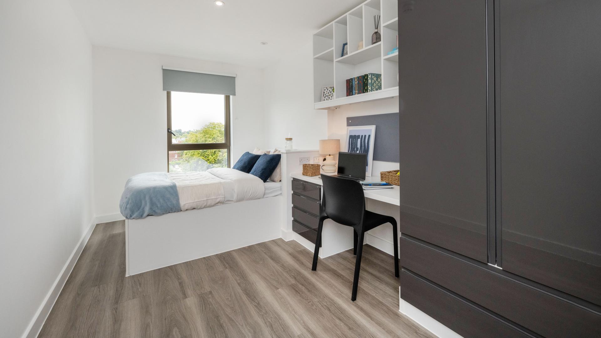 Club En-Suite - 7