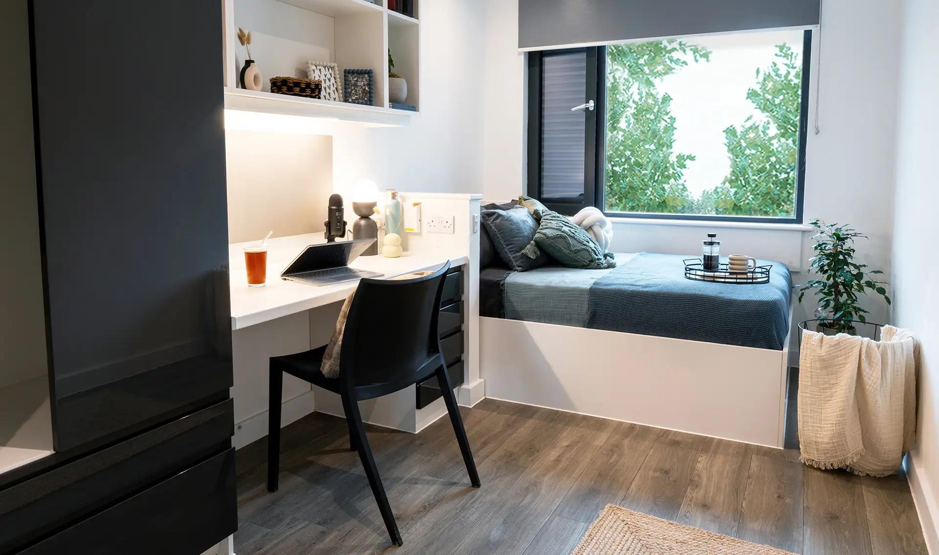 Luxe En-Suite - 8
