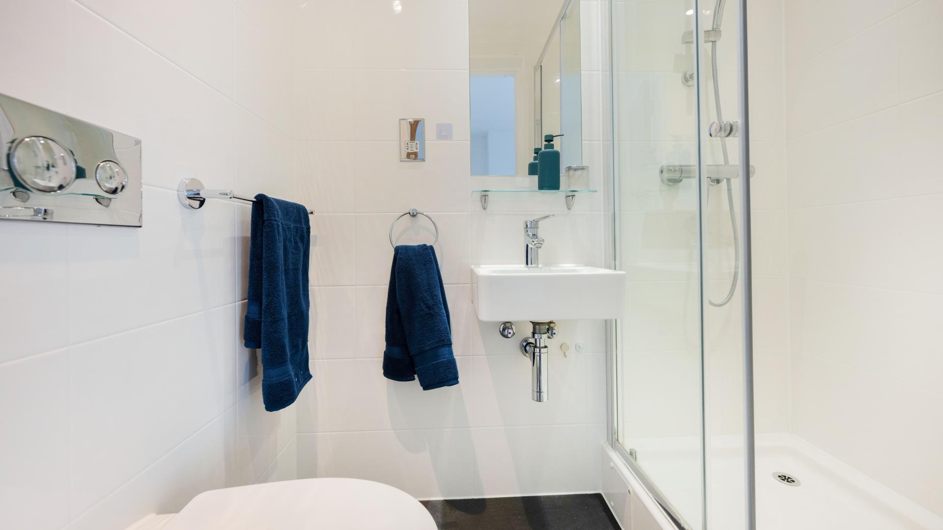 Elite En-Suite - 2
