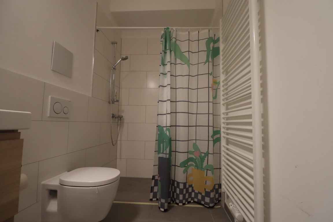 Shared Apartment - 4