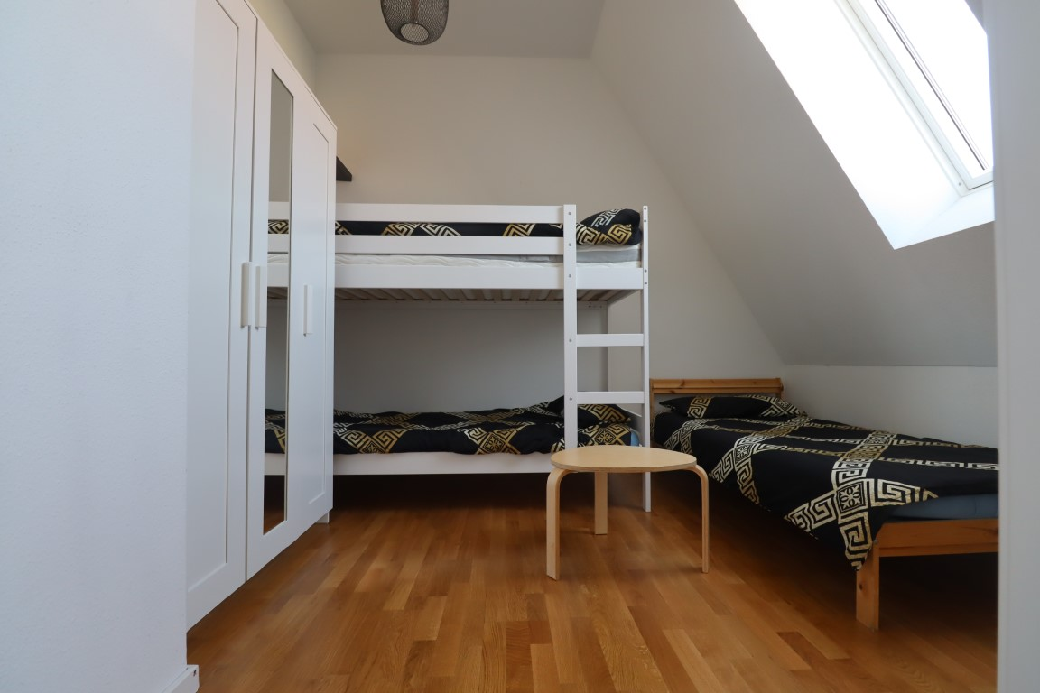 Shared Apartment - 7