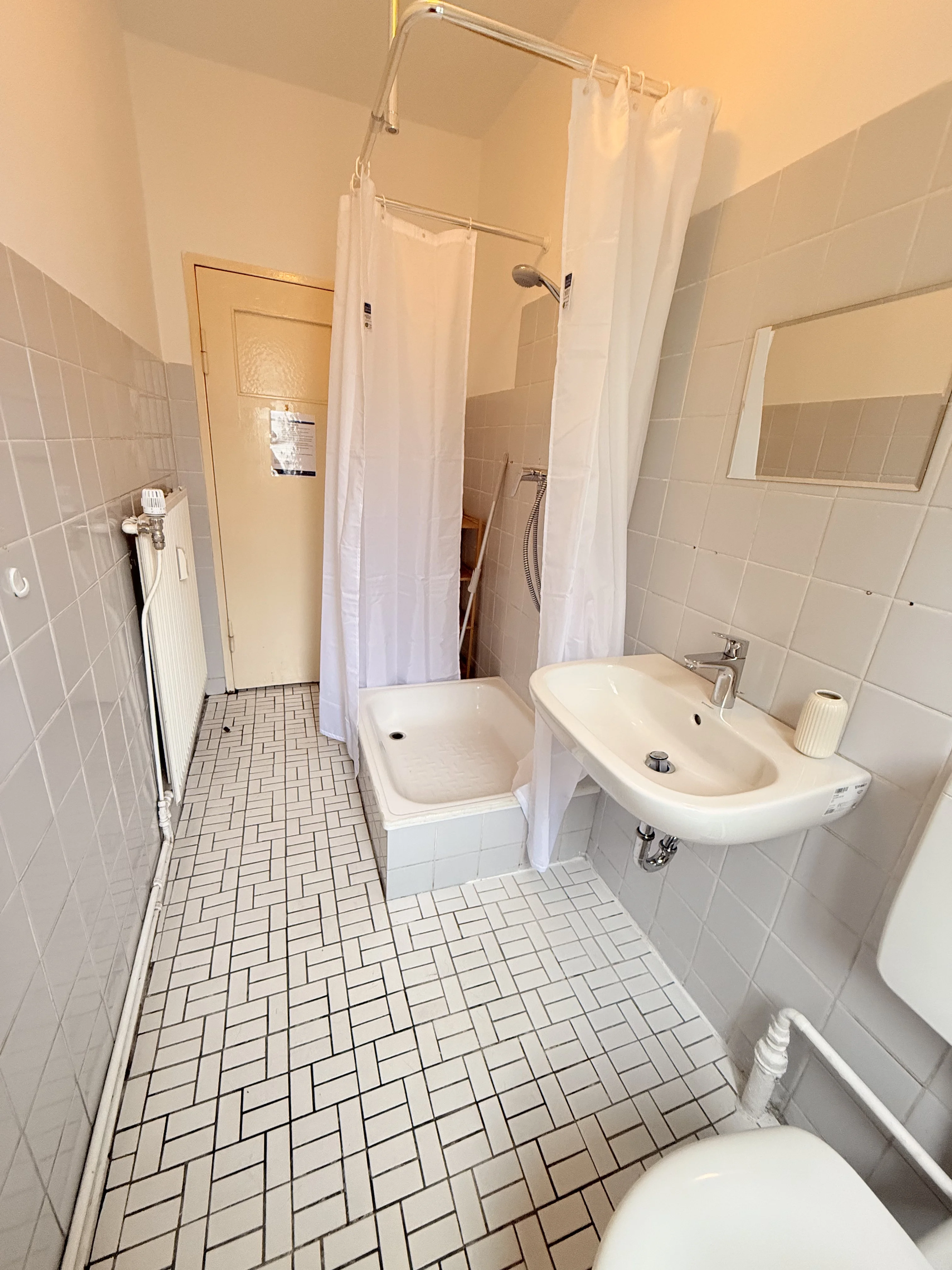 Single Room - 6