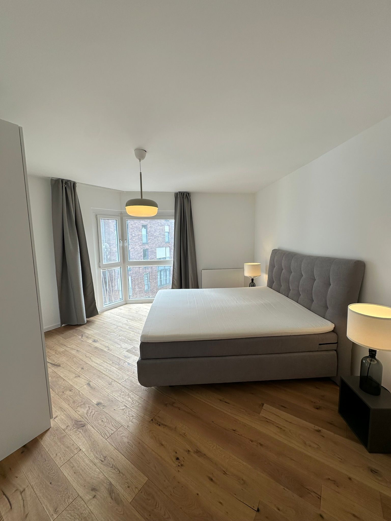 Newly Renovated 2-Room Apartment With Furnishing - 3