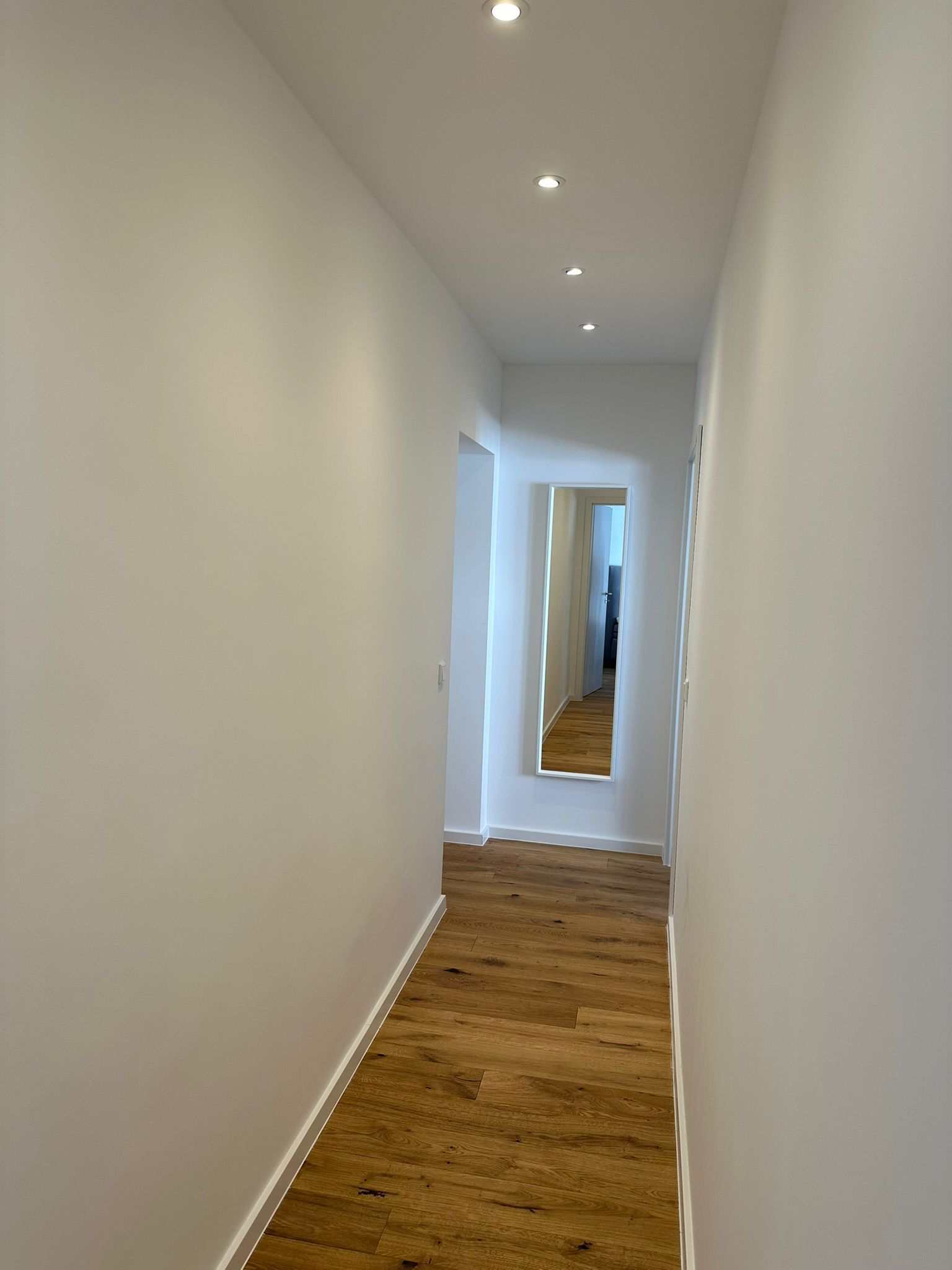 Newly Renovated 2-Room Apartment With Furnishing - 1
