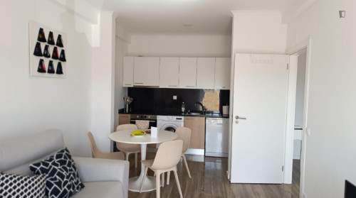 Elegant 1 Bedroom Apartment with a balcony close to  University of Coimbra  - Gallery -  5