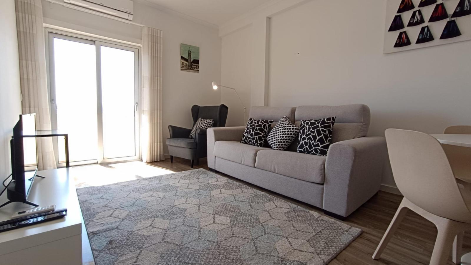 Elegant 1 Bedroom Apartment With A Balcony Close To University Of Coimbra - Elegant 1 Bedroom Apartment with a balcony close to University of Coimbra - Gallery - 1