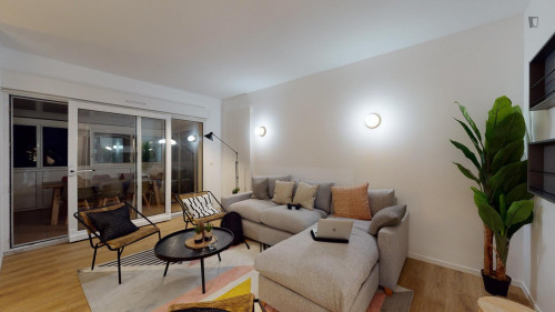 Inviting single ensuite bedroom, in a student house in Colombes  - Gallery -  5