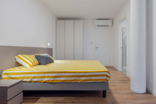 Room in Via della Malvasia, Trento for 630 m² with 11 bedrooms - Gallery - 5