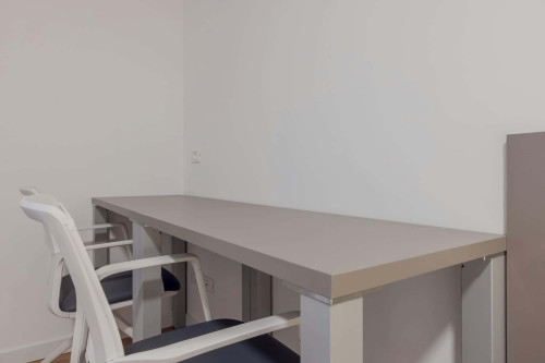 Room in Via della Malvasia, Trento for 630 m² with 11 bedrooms - Gallery - 6