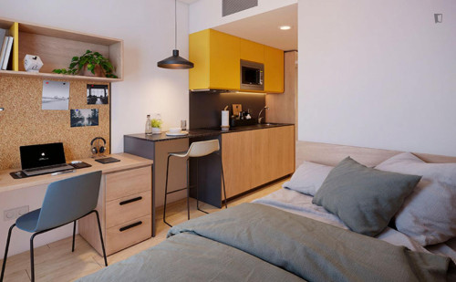 Comfy studio in well-linked L'Hospitalet de Llobregat - Gallery - 6