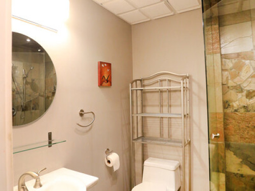 Cleaning Big Bedrooms in Port Moody - Gallery - 6