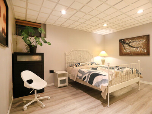 Cleaning Big Bedrooms in Port Moody  - Gallery -  5