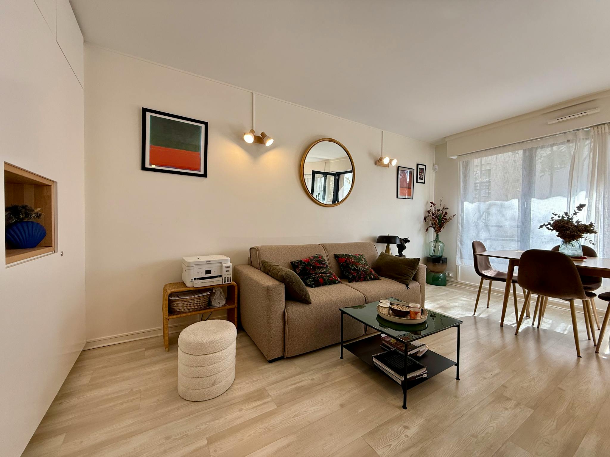  Entire Place  -  Rue de l'Hôpital Saint-Louis, Paris  - Gallery -  1