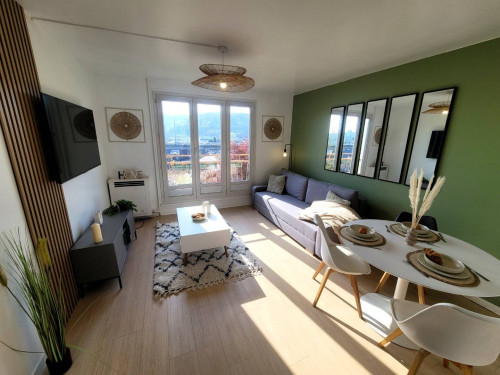 60m² Private room in a flatshare for 3 people