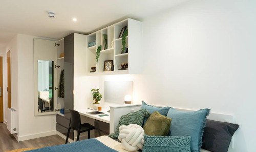 Currus Court - Gallery - 12