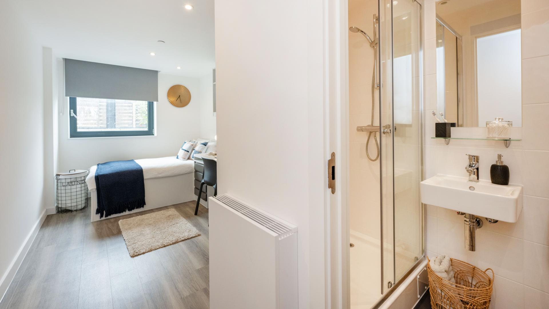 Club En-Suite - 6