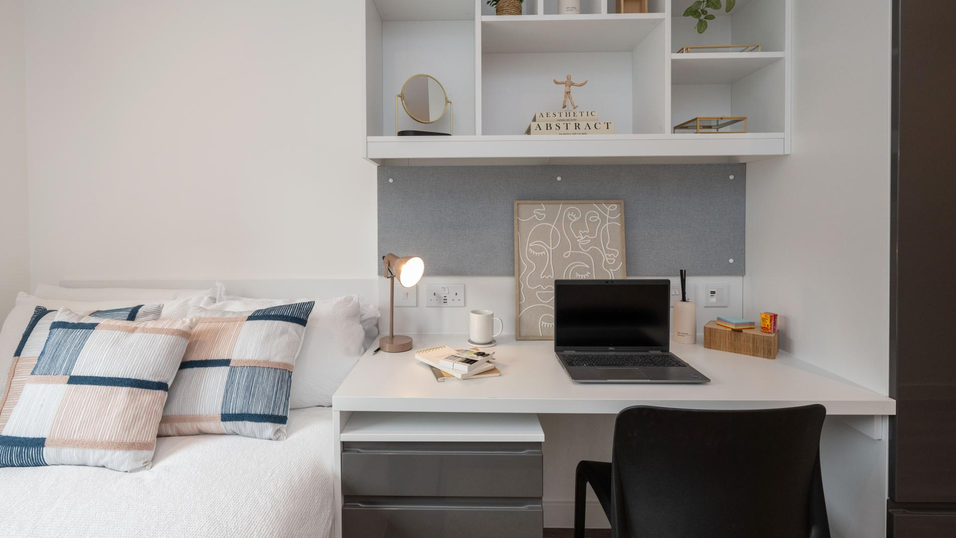 Club En-Suite - 8