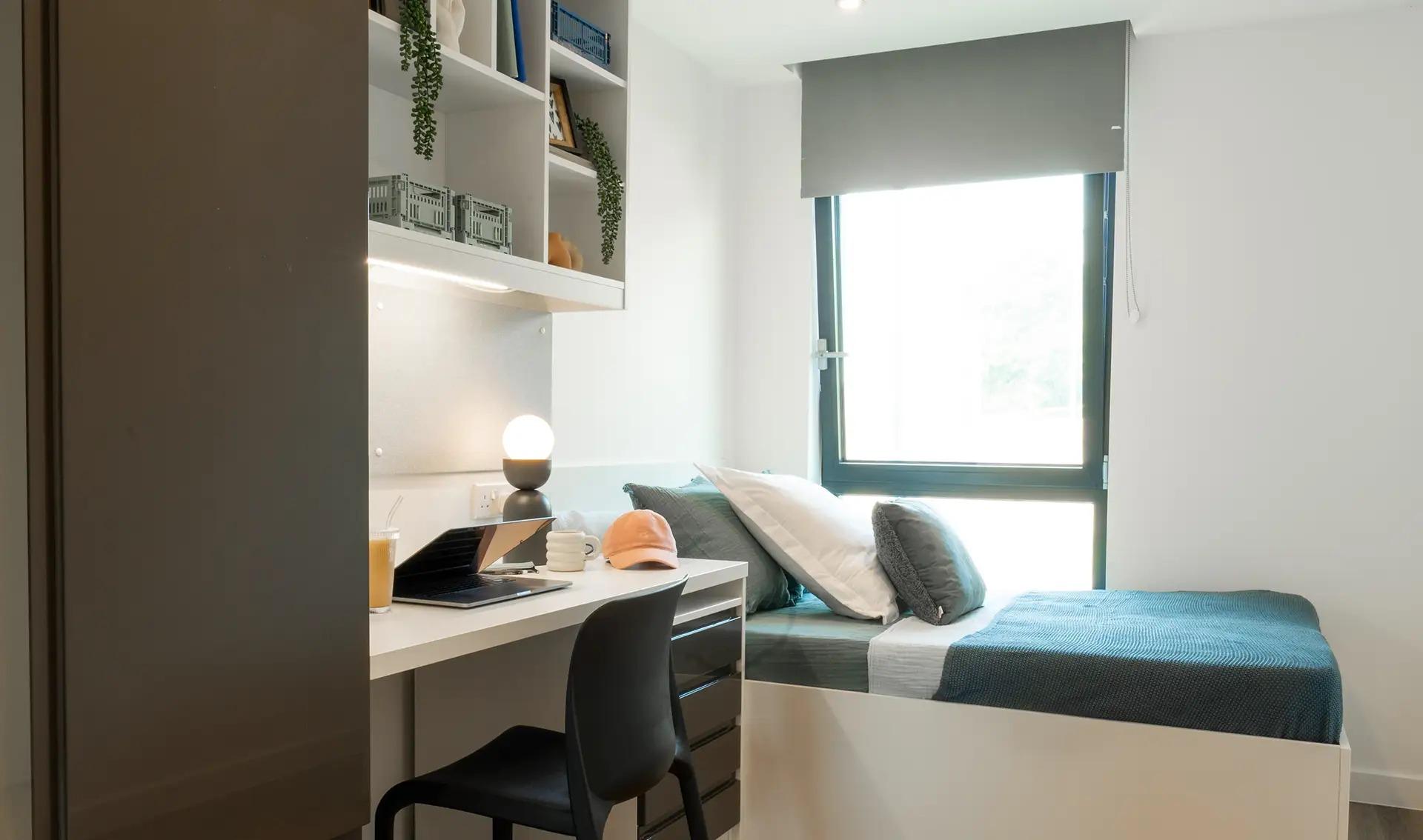 Luxe En-Suite - 10