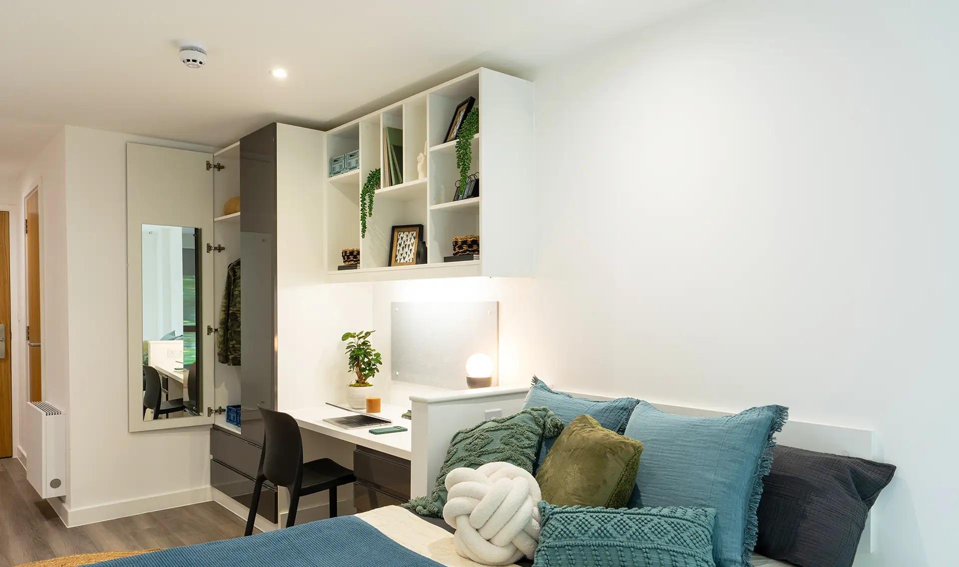Elite En-Suite - 4
