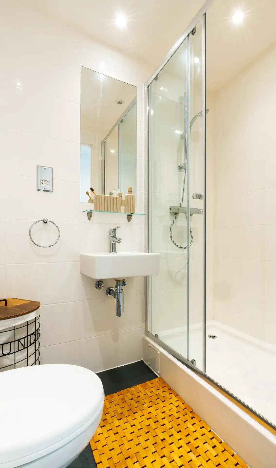 Elite En-Suite - 3