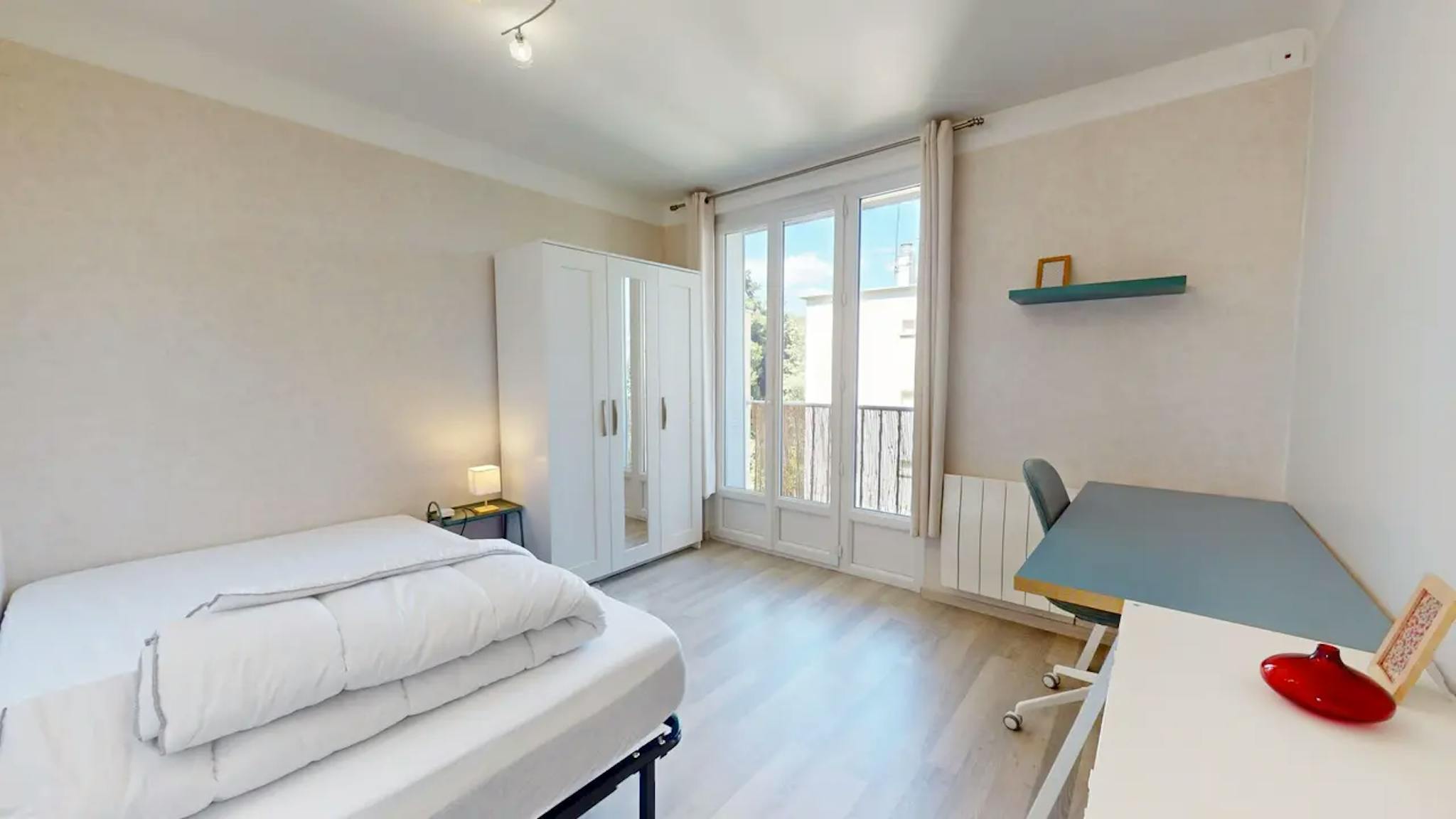  Private Room  -  Rue Diderot, Oullins-Pierre-Bénite  - Gallery -  1