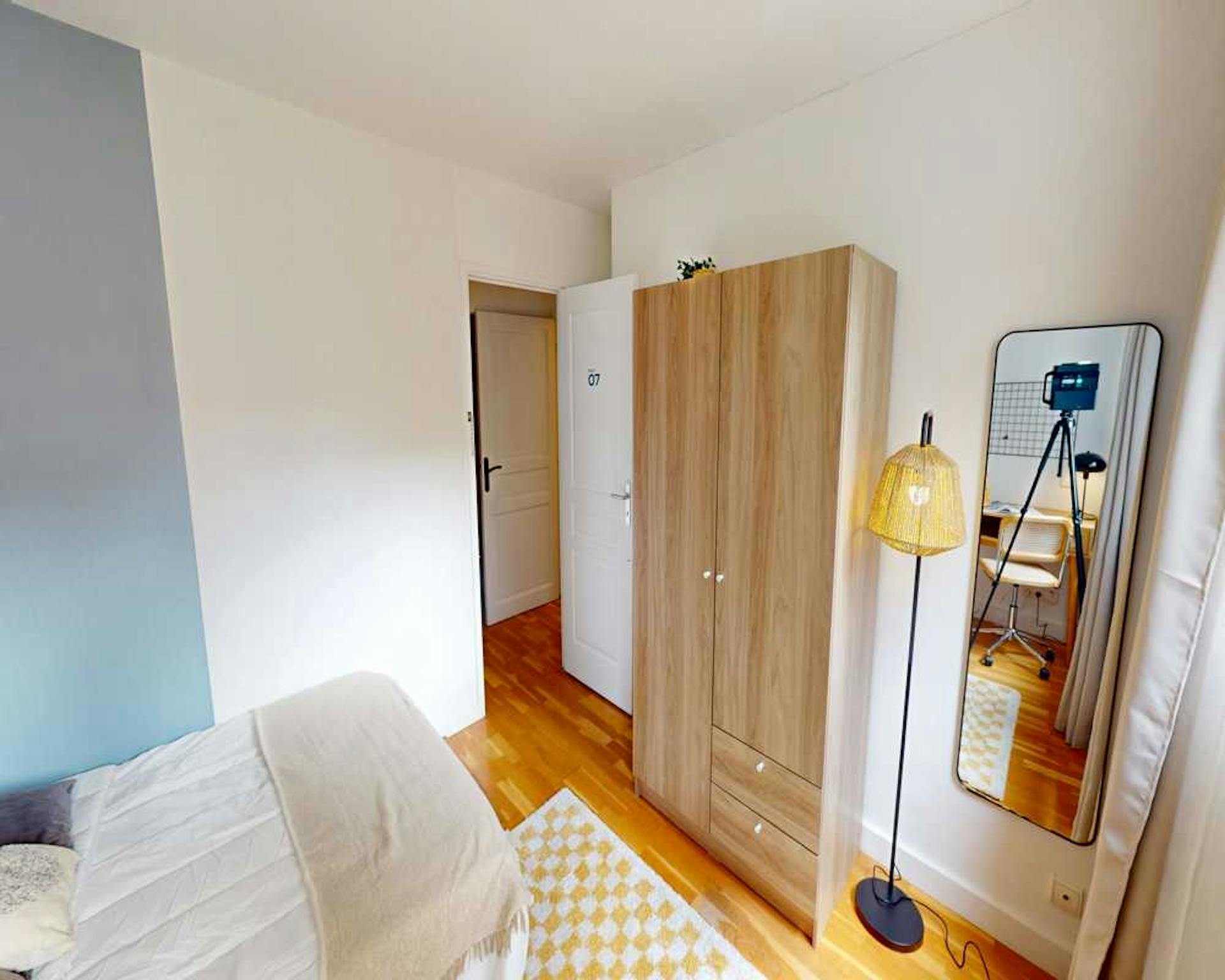  Private Room  -  Rue de l'Abbé Groult, Paris  - Gallery -  1