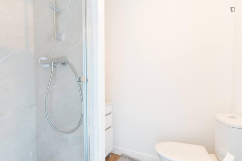 Beautiful double ensuite bedroom in Orvault