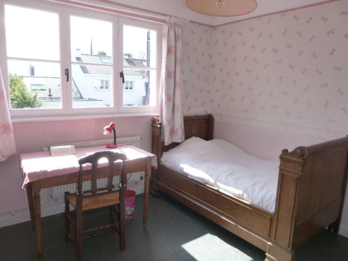 120m² Private room in a flatshare for 1 person