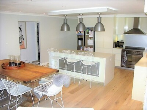 Robina Homestay (Great Location) cl