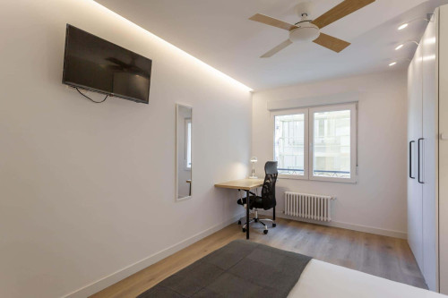Room in Calle Río Salado, Pamplona with 6 bedrooms