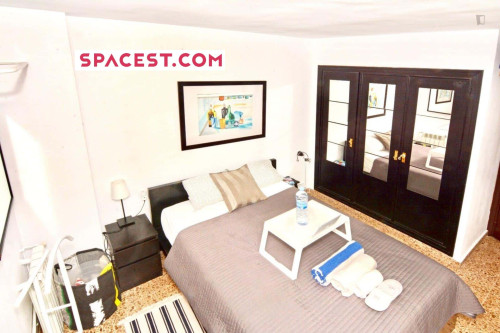 Room in Carrer de Nicolau Alemany, Palma with 2 bedrooms