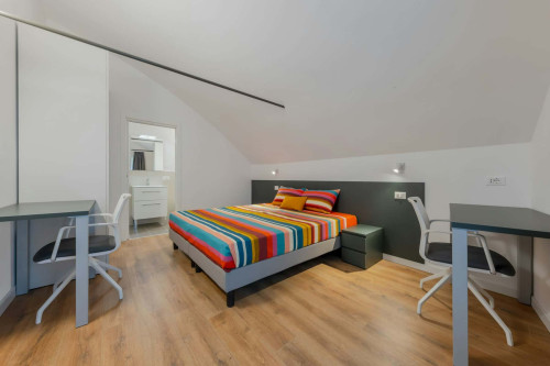 Room in Via della Malvasia, Trento for 630 m² with 4 bedrooms