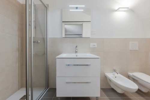 Room in Via della Malvasia, Trento for 630 m² with 4 bedrooms - Gallery - 7