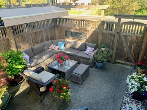 Bright, convenient location!  - Gallery - 5