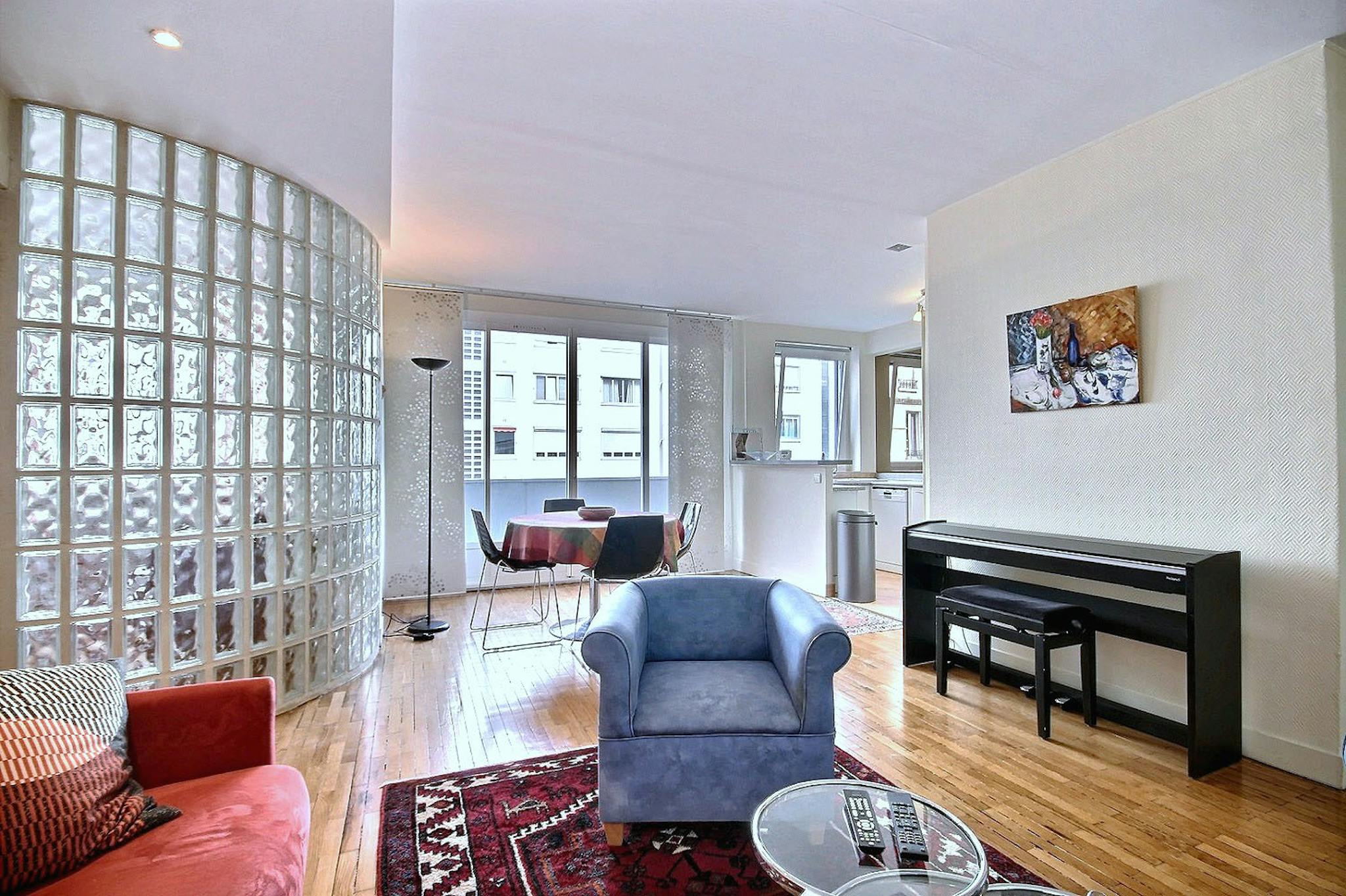  Entire Place  -  Rue de l'Université, Paris  - Gallery -  1