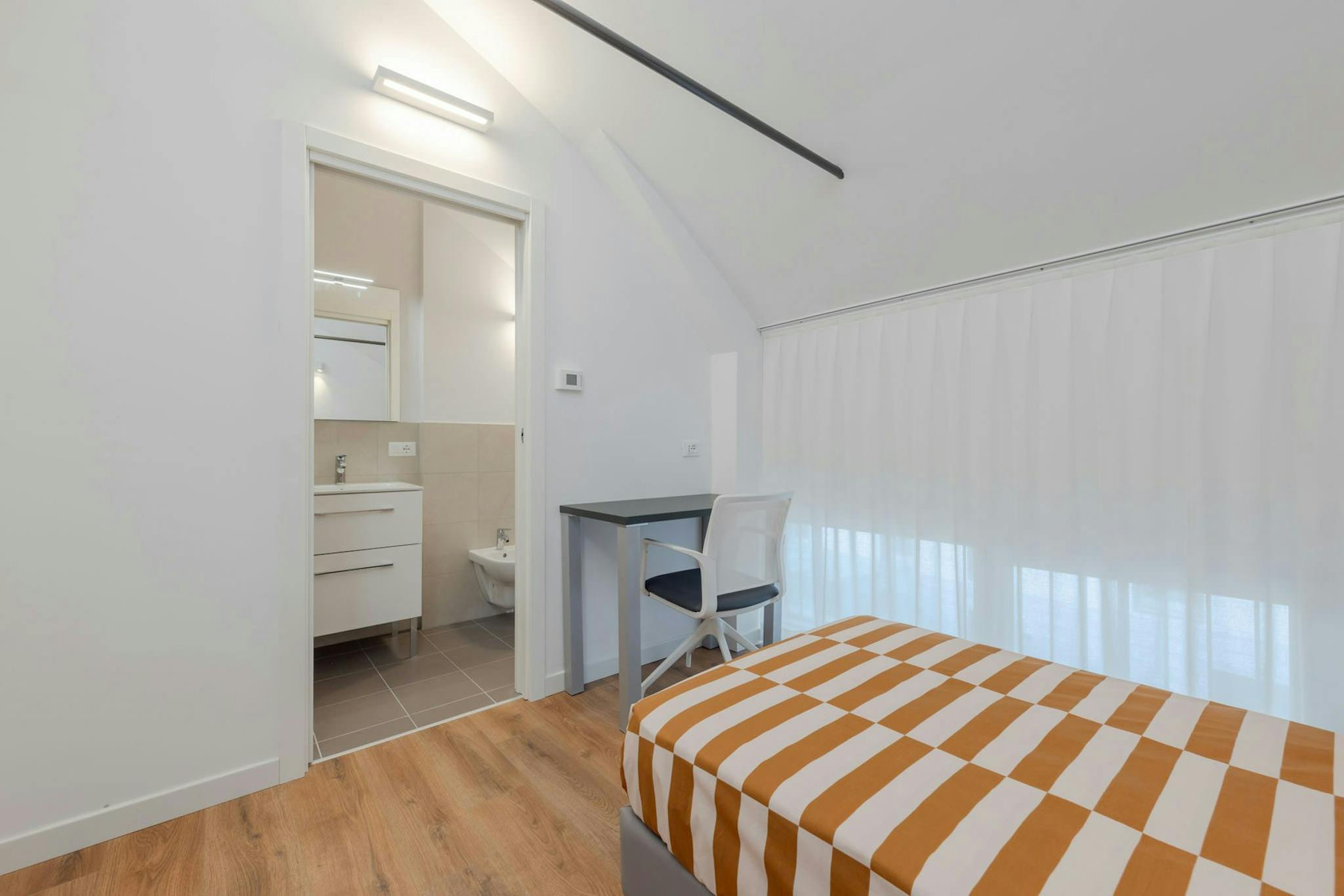 Private Room - Via della Malvasia, Trento - Gallery - 12