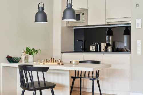 Cozy studio near the Budapester Platz subway station