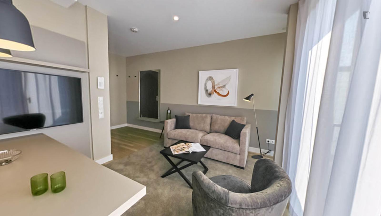  Charming Bedroom Apartment Near Mönchhalde Neighbourhood  -  Charming bedroom apartment near Mönchhalde neighbourhood  - Gallery -  1