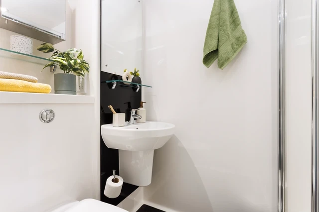  Large Standard Double En-Suite  -  The Old Printworks Unite  - Gallery -  3