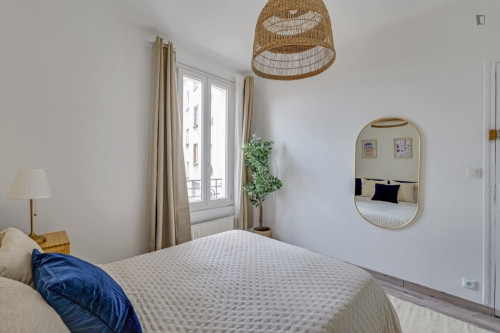 Move into a modern bedroom - 11 m²