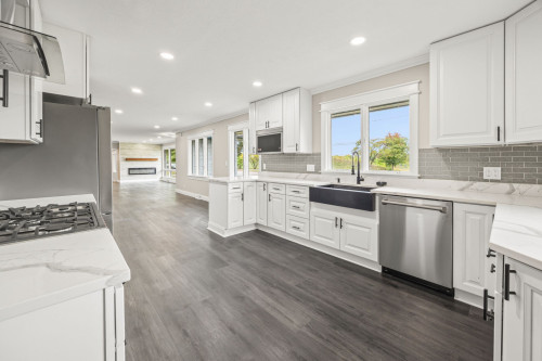 Lindberg Home - Gallery - 37