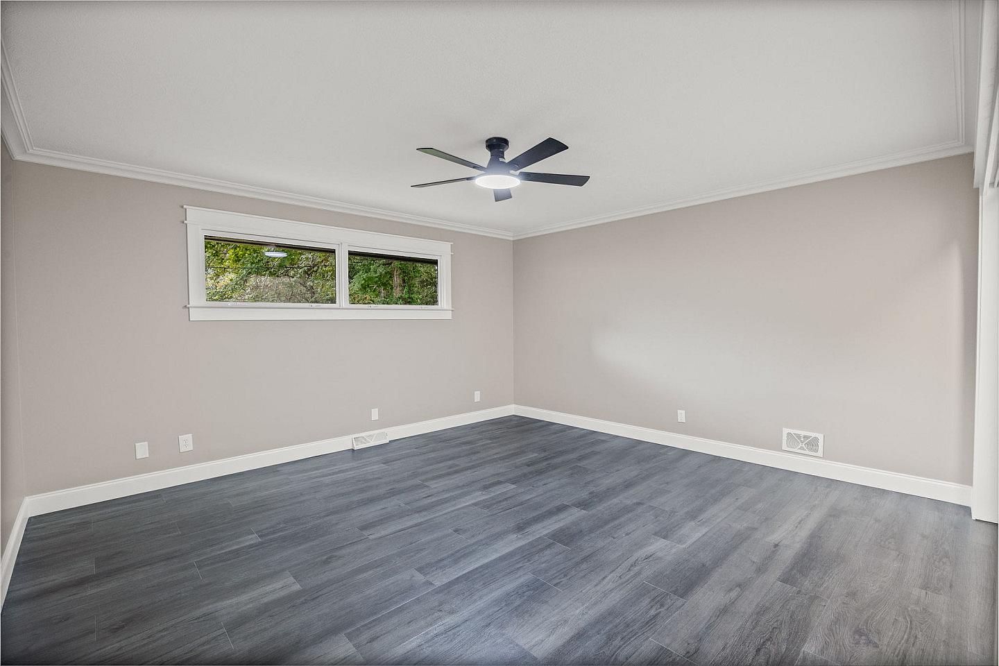 Bed In A 2-Bed Mixed Gender Room - Stunning 4BR Designer Home Near Purdue w/ Finished Basement - Gallery - 6