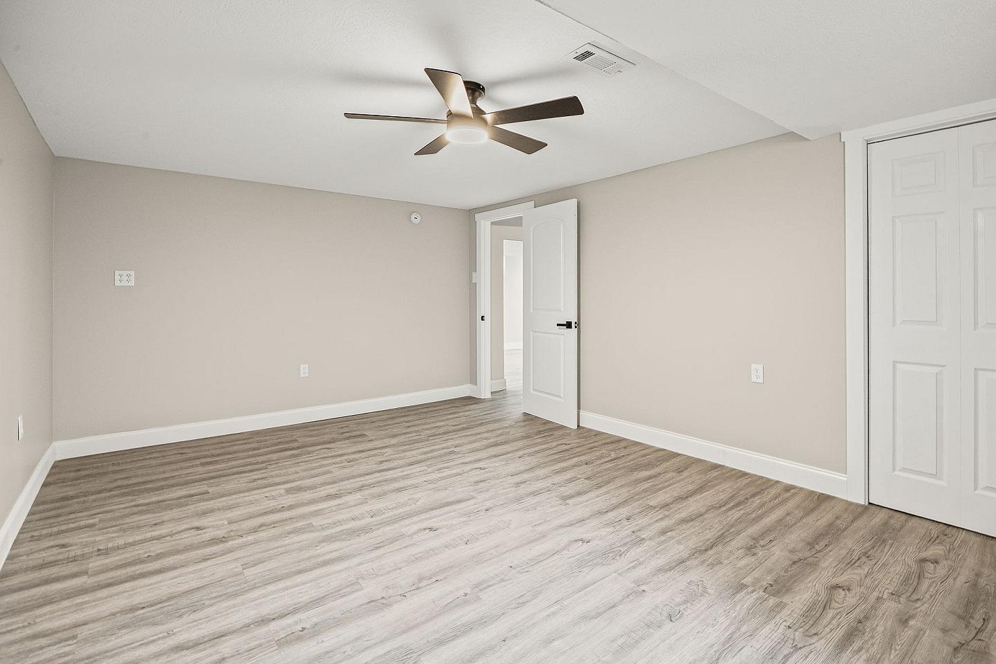 Bed In A 2-Bed Mixed Gender Room - Stunning 4BR Designer Home Near Purdue w/ Finished Basement - Gallery - 11
