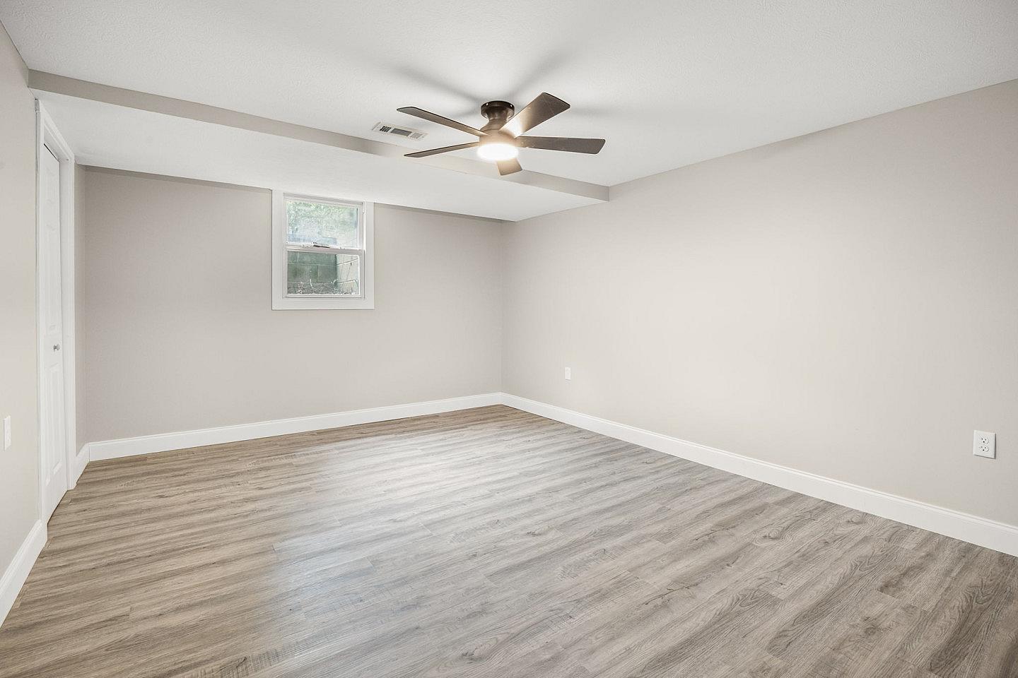 Bed In A 2-Bed Mixed Gender Room - Stunning 4BR Designer Home Near Purdue w/ Finished Basement - Gallery - 12