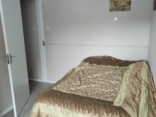 Murston Double Room - Gallery - 8