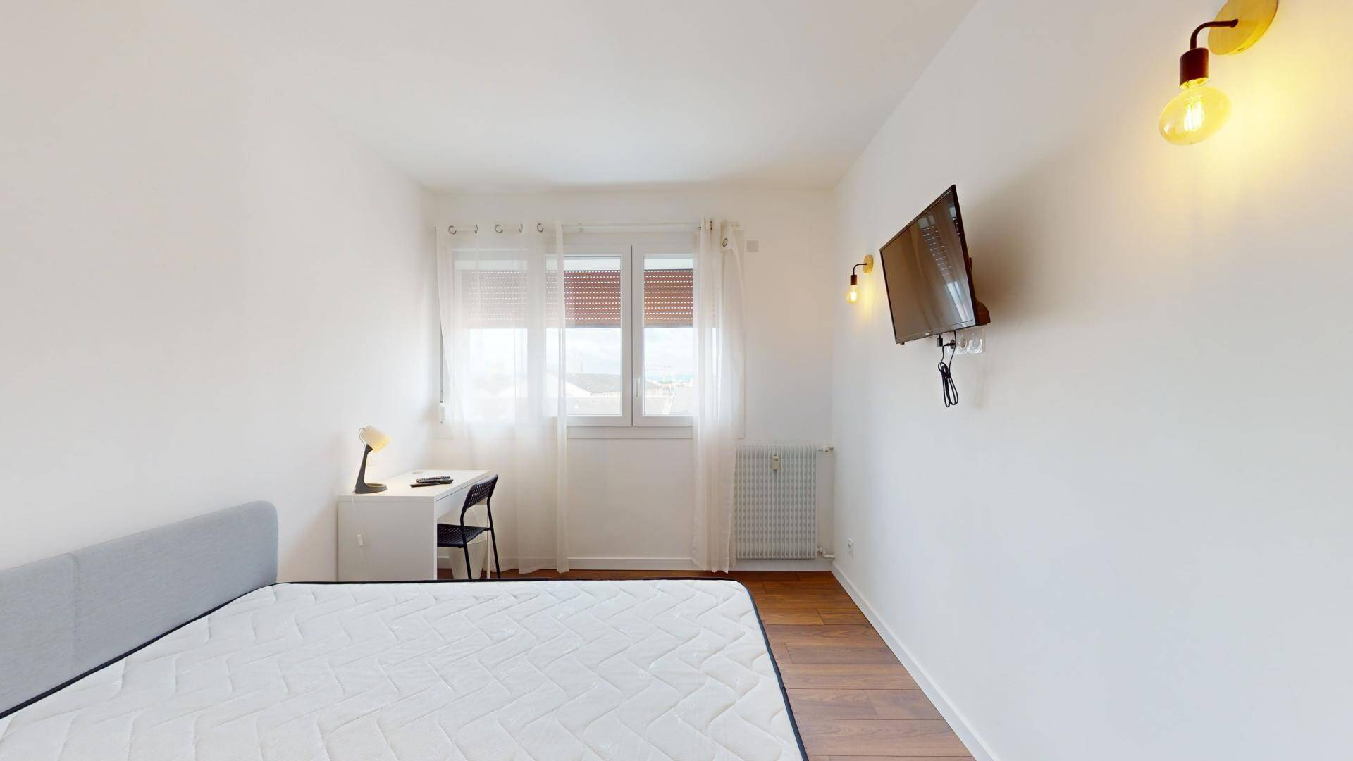 Shared accommodation for 5 people, 104m² - Rooms
