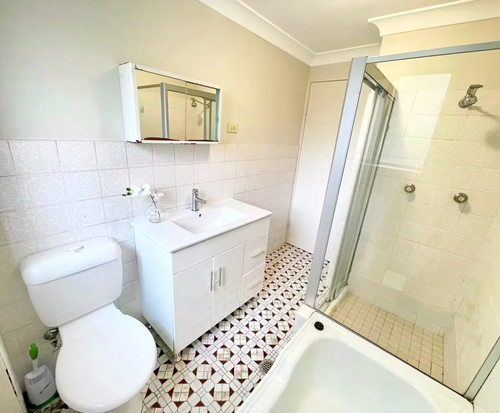 Private Room With Shared Bathroom - 6